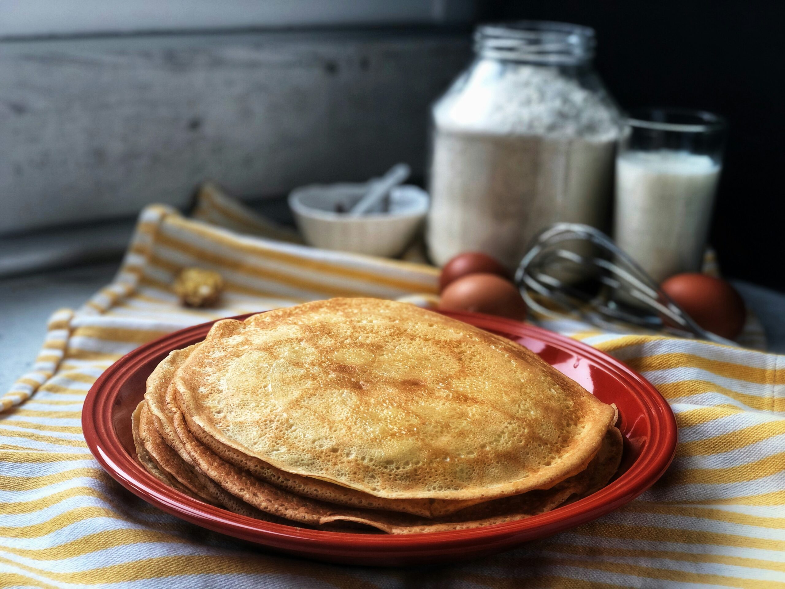 dégustez de délicieux pancakes moelleux et savoureux, agrémentés de sirop d'érable ou de vos toppings préférés. recette facile à réaliser pour des petits-déjeuners gourmands.